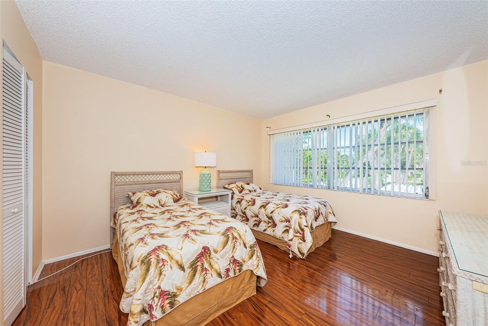 4700 Cove Cir #208 Property Photo 24