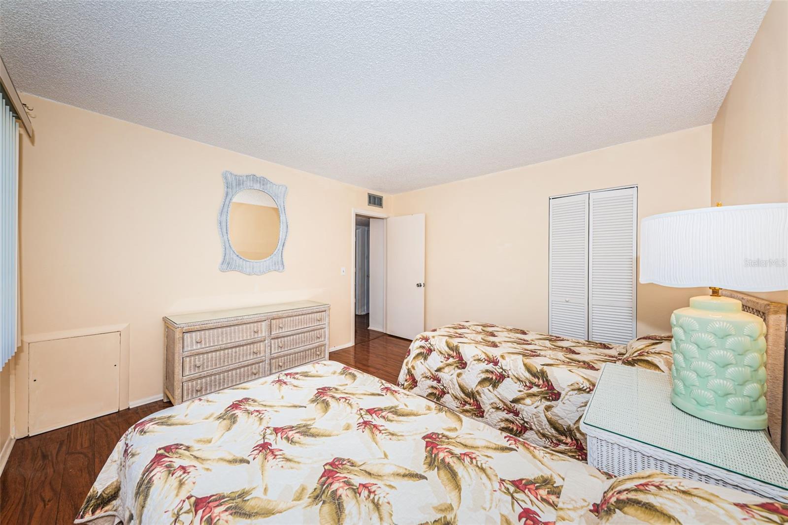 4700 Cove Cir #208 Property Photo 25