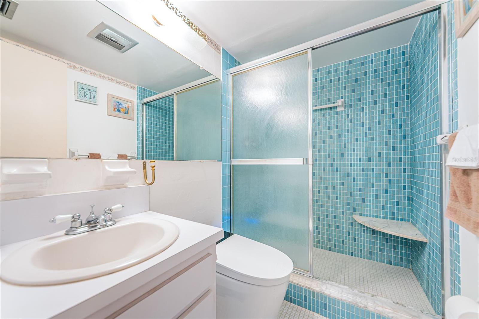 4700 Cove Cir #208 Property Photo 27