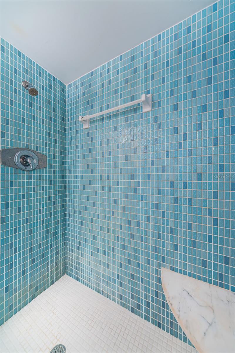 4700 Cove Cir #208 Property Photo 28