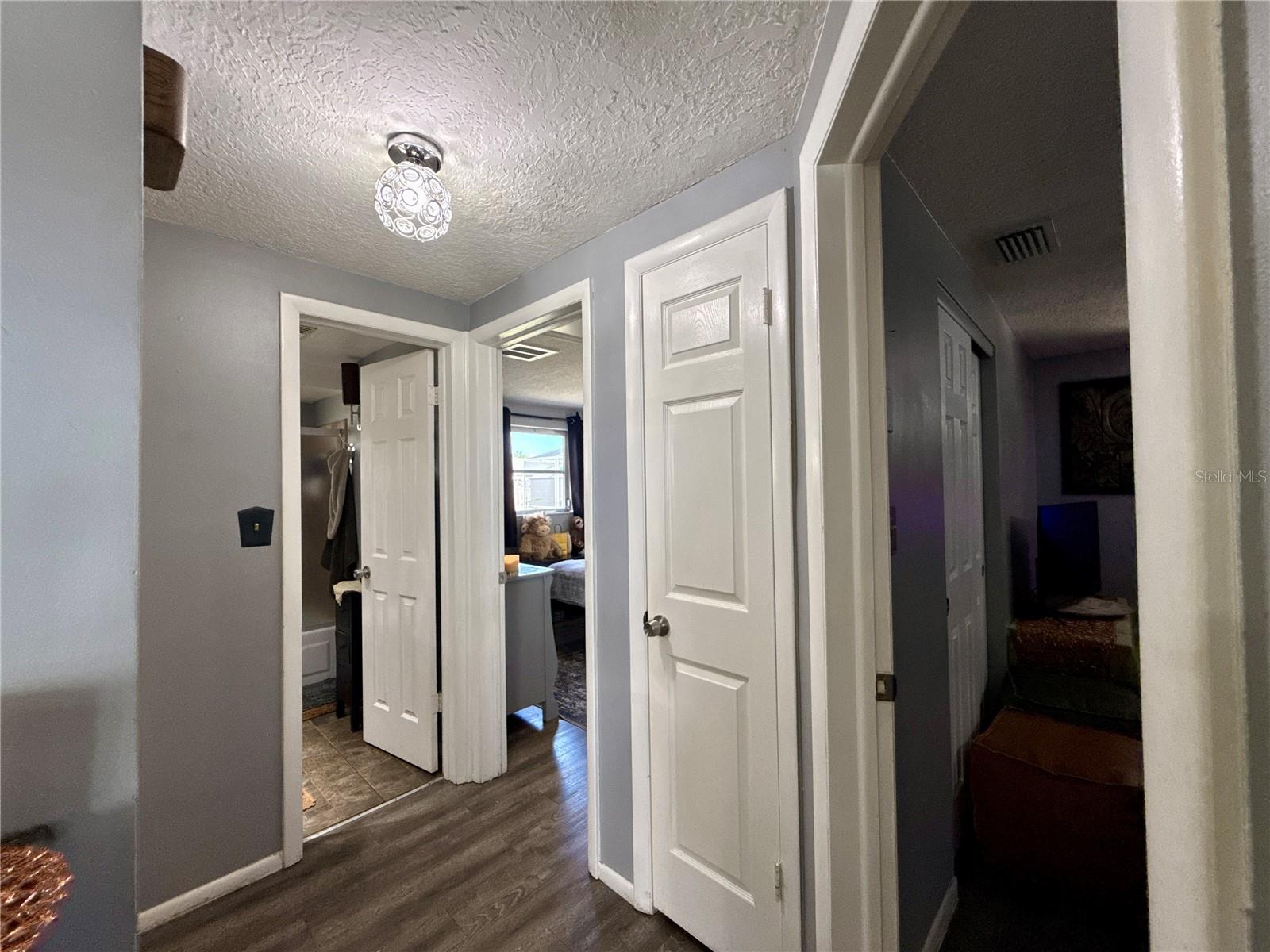 1421 Wickham Ln Property Photo 14