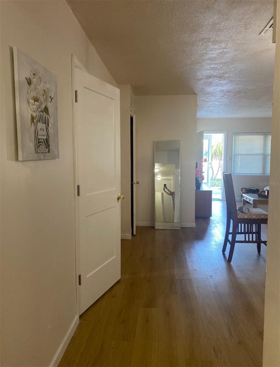 405 S Orion Ave Property Photo 17