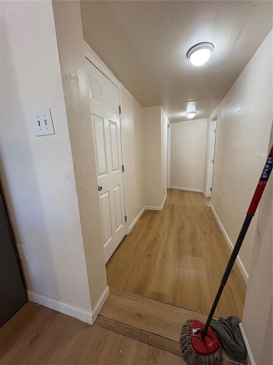 405 S Orion Ave Property Photo 25