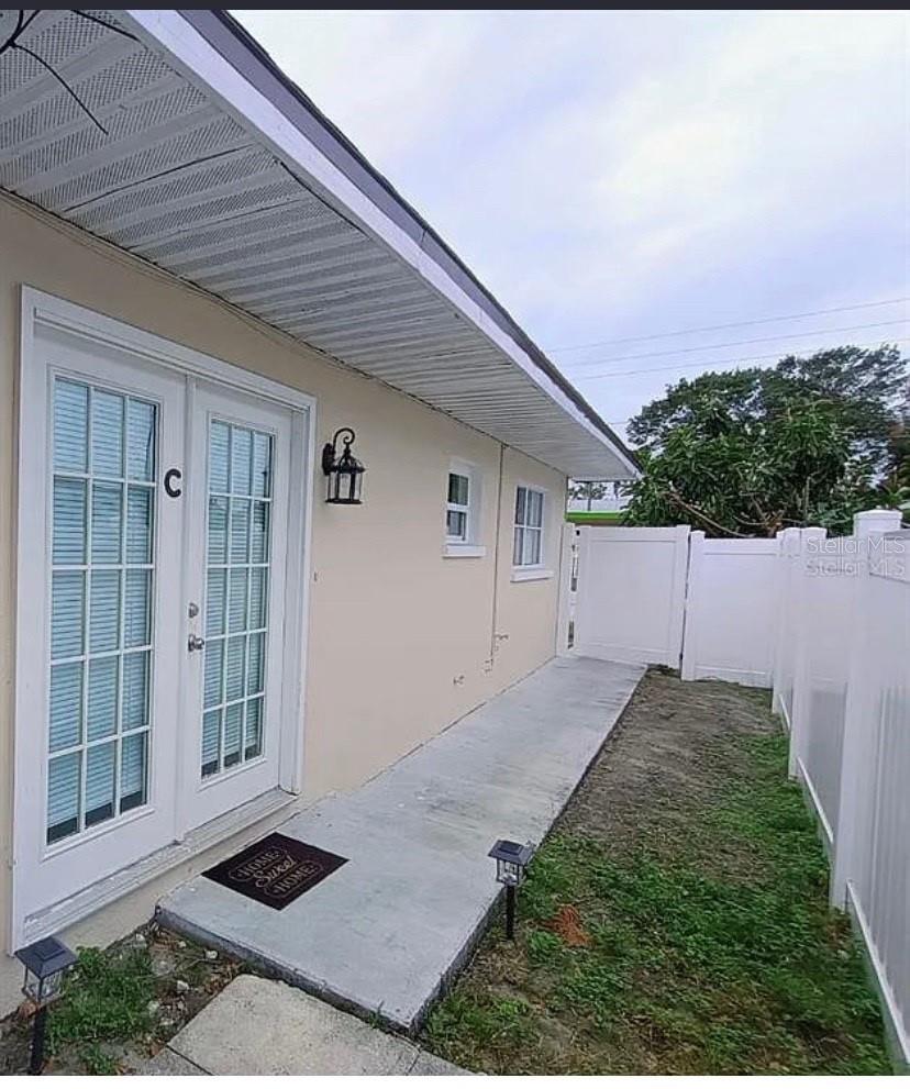 405 S Orion Ave Property Photo 28