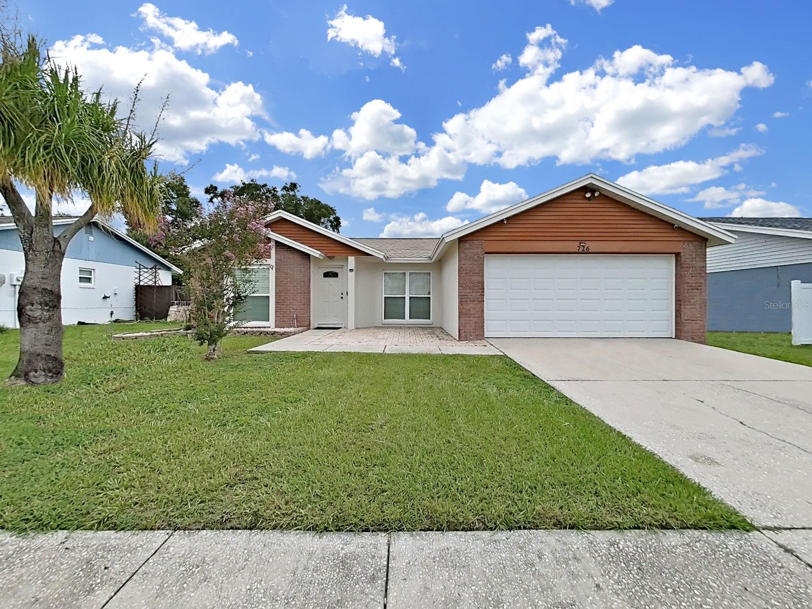 726 Stillview Cir Property Photo 4