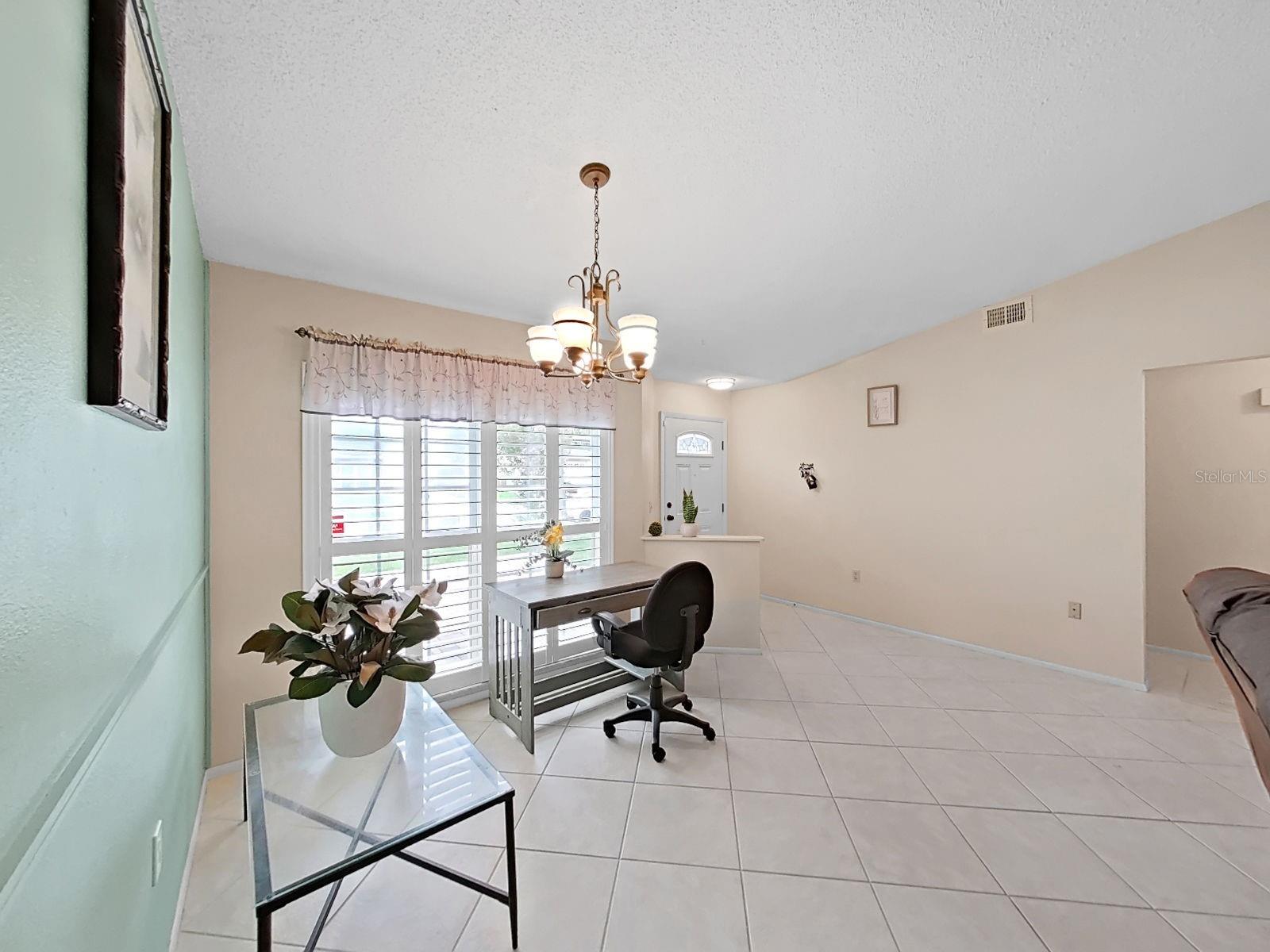 726 Stillview Cir Property Photo 8