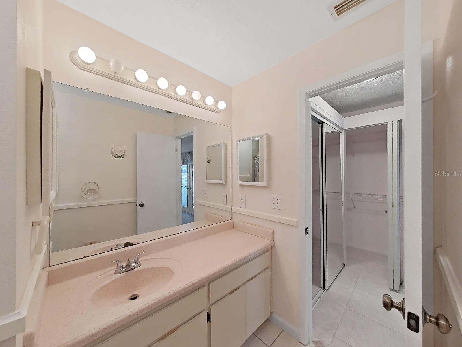 726 Stillview Cir Property Photo 35