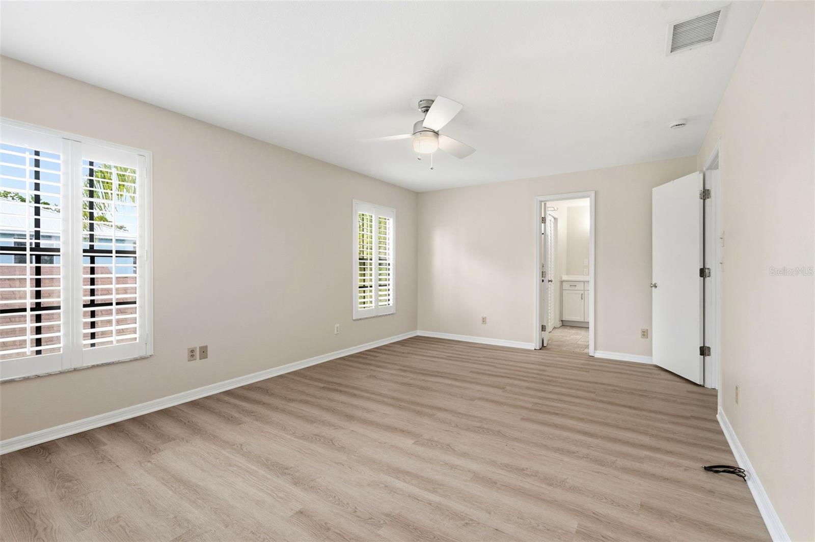 345 Bailey St Property Photo 29