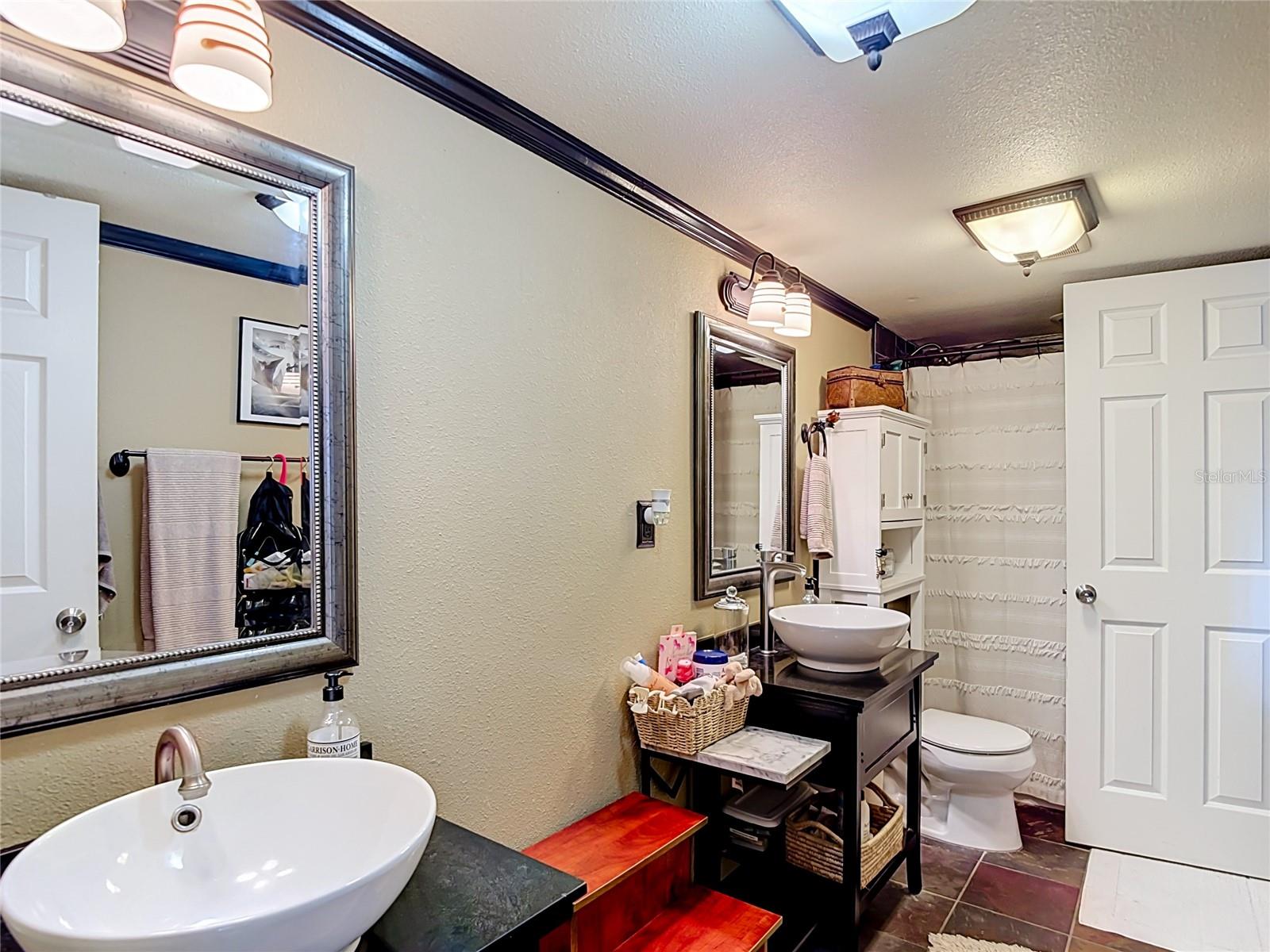 11805 Raintree Lake Ln #b Property Photo 24