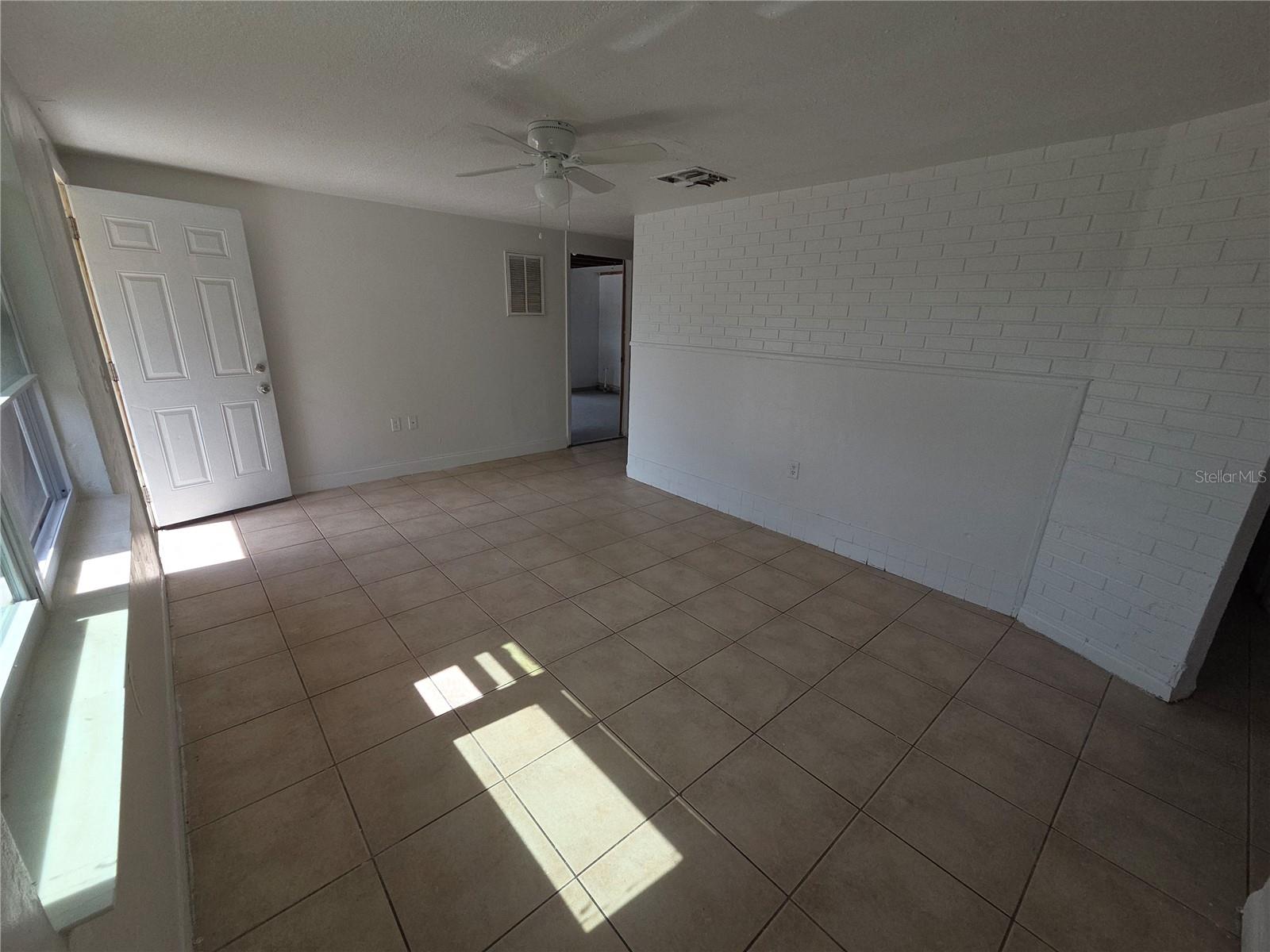 4645 Irene Loop Property Photo 6