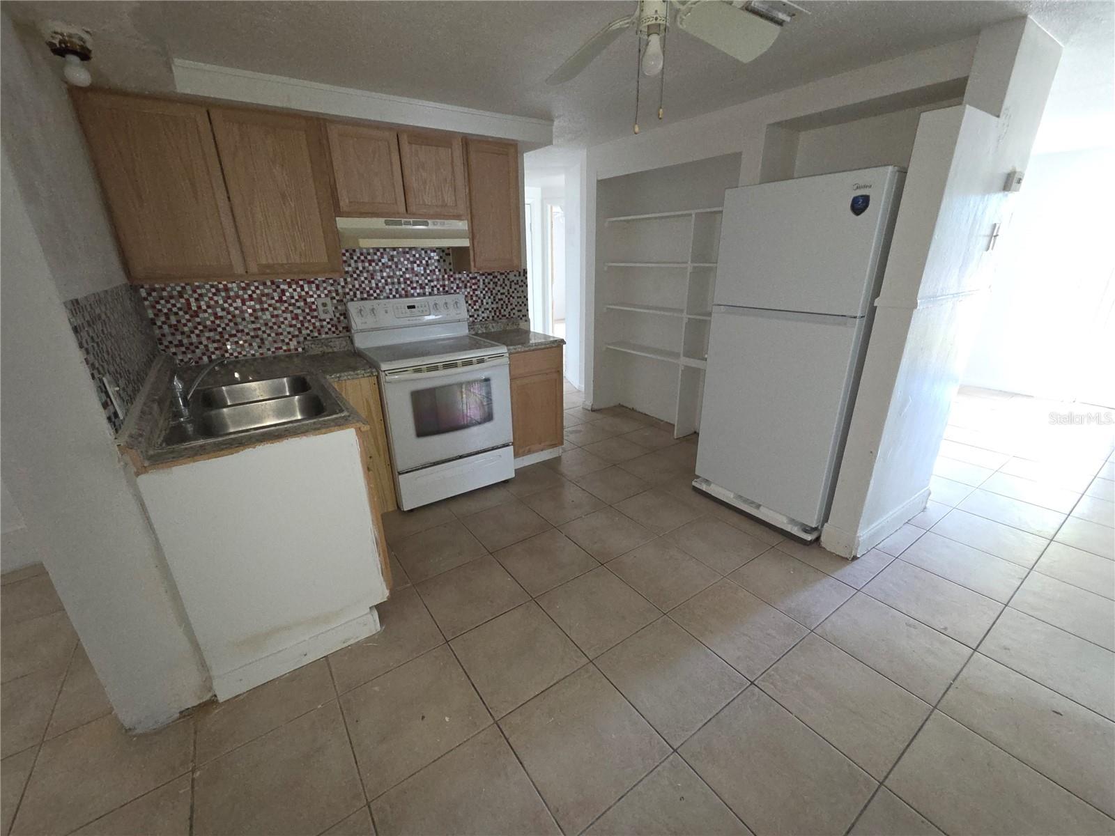 4645 Irene Loop Property Photo 7