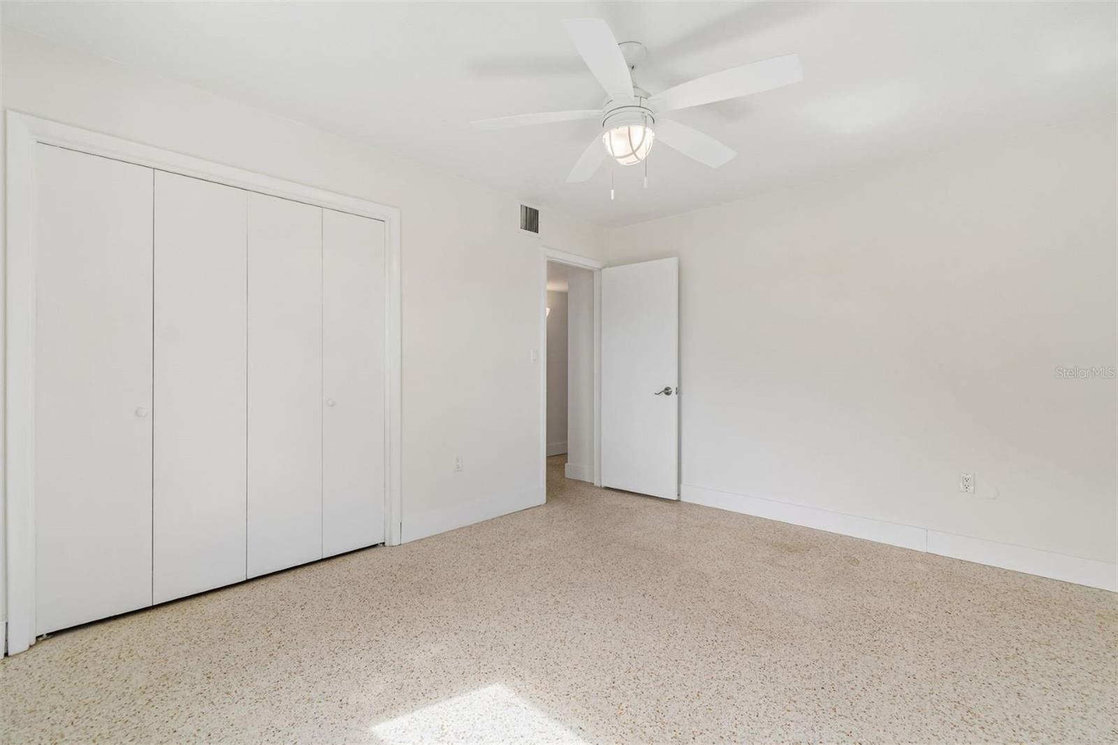 830 La Jolla Ave Property Photo 24