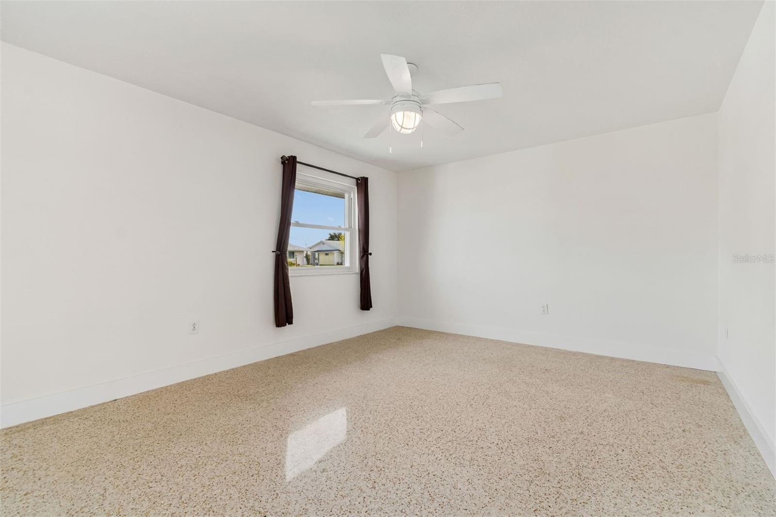 830 La Jolla Ave Property Photo 26