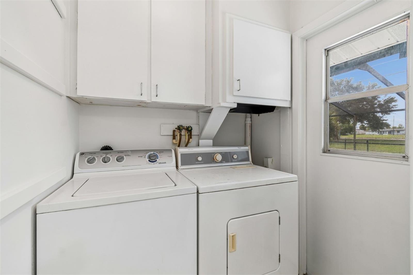 830 La Jolla Ave Property Photo 29