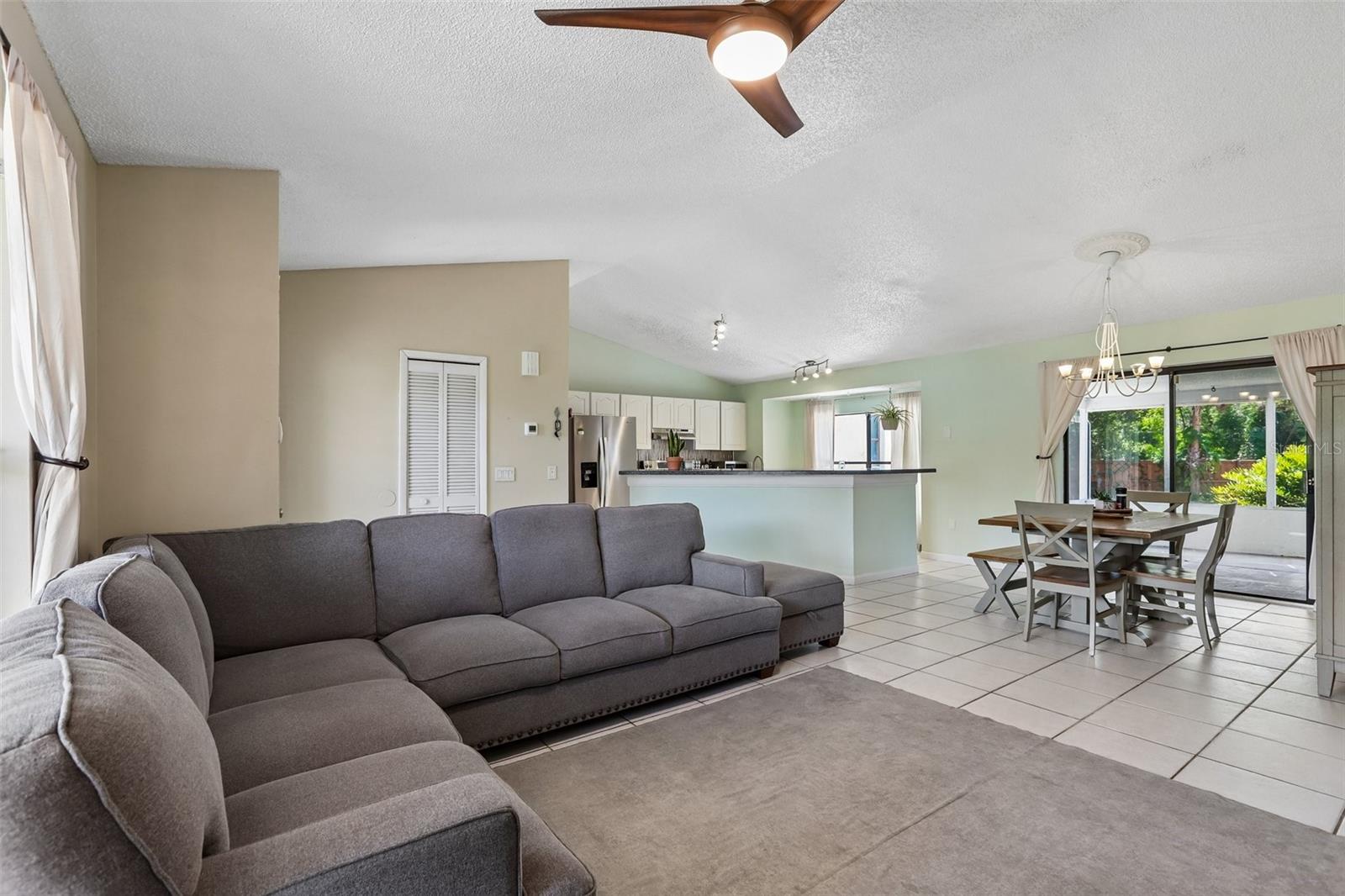 6805 Longpointe Way Property Photo 2
