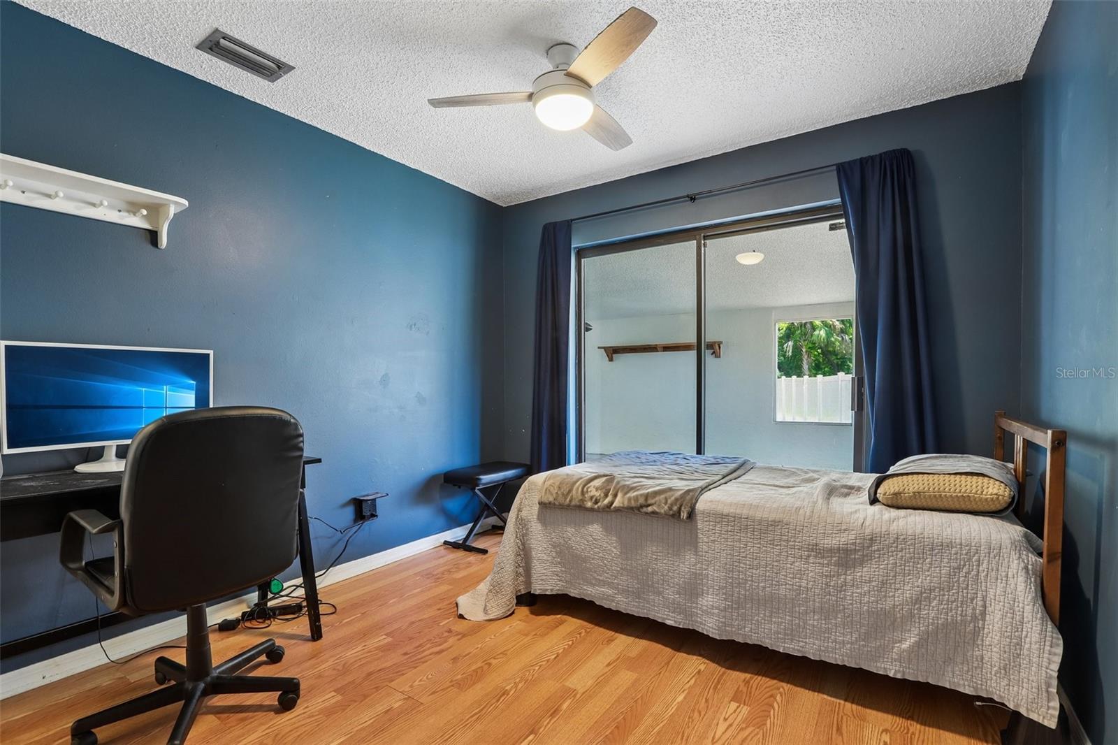 6805 Longpointe Way Property Photo 16