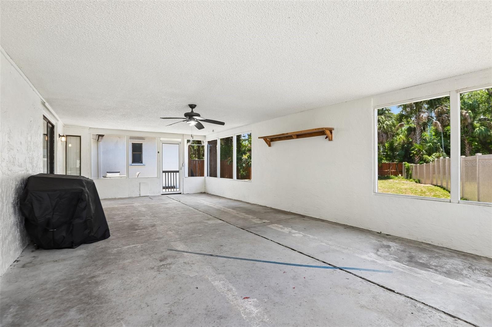 6805 Longpointe Way Property Photo 22
