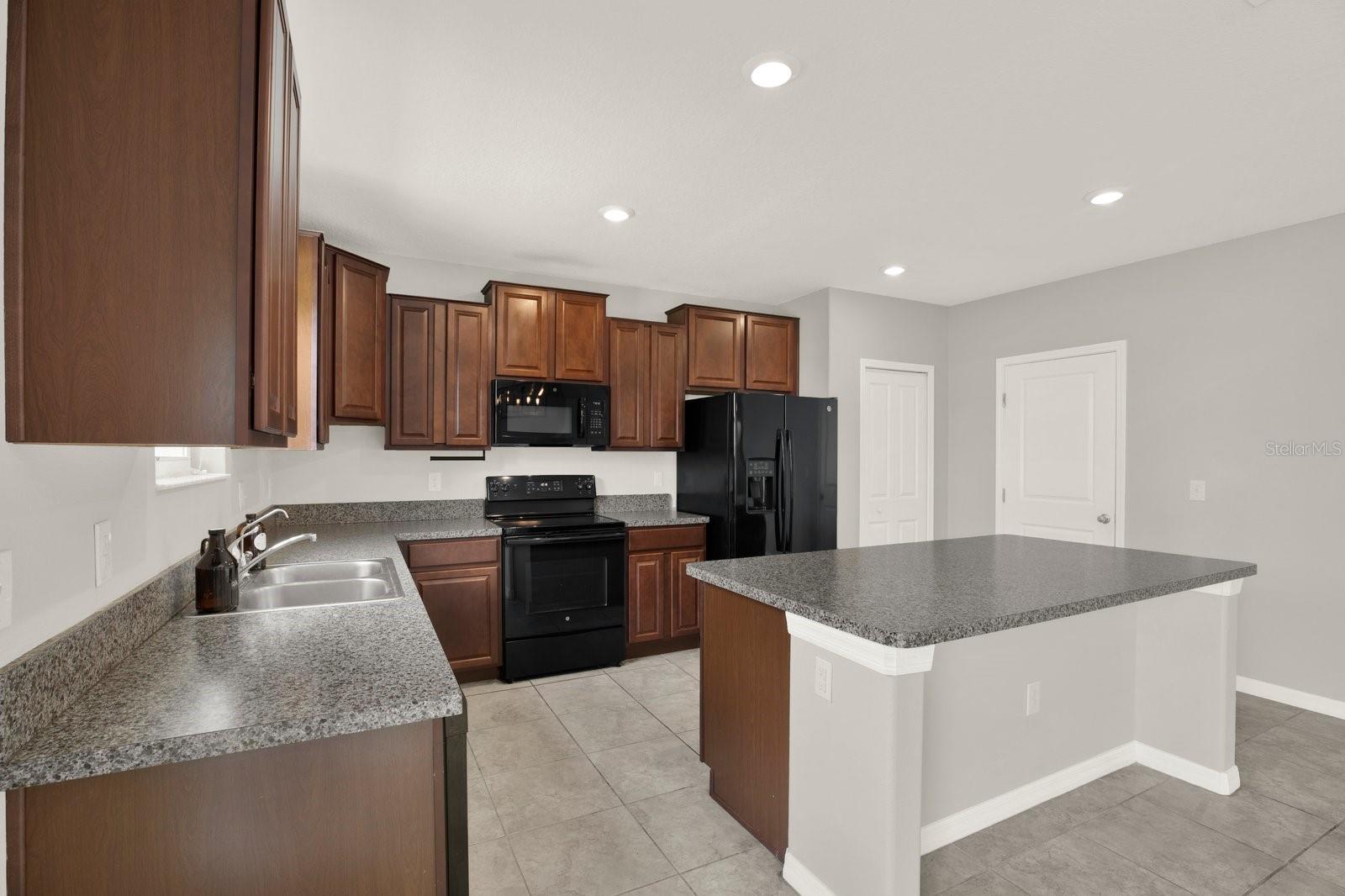 10109 Crested Fringe Dr Property Photo 20