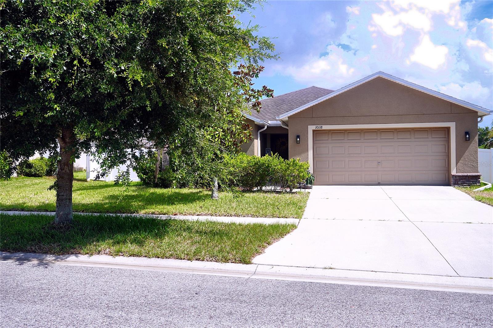 10118 Penwood Way Property Photo 3