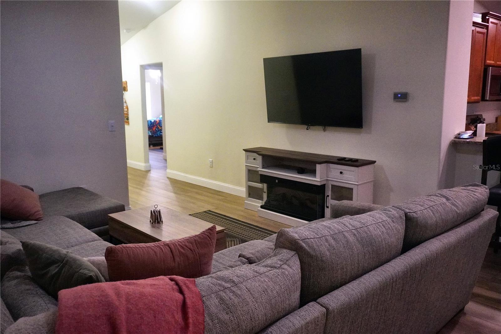 10118 Penwood Way Property Photo 9