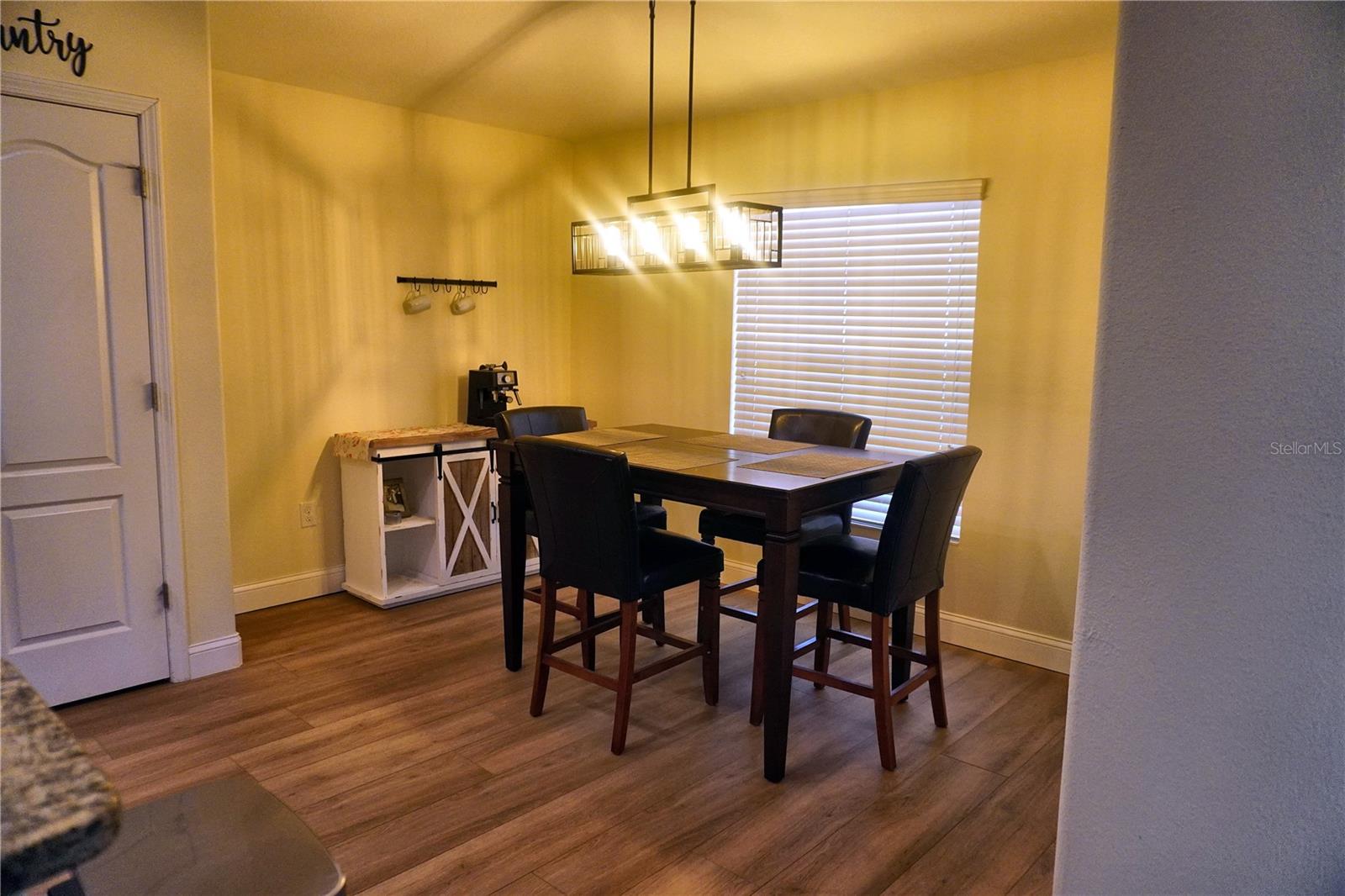 10118 Penwood Way Property Photo 13