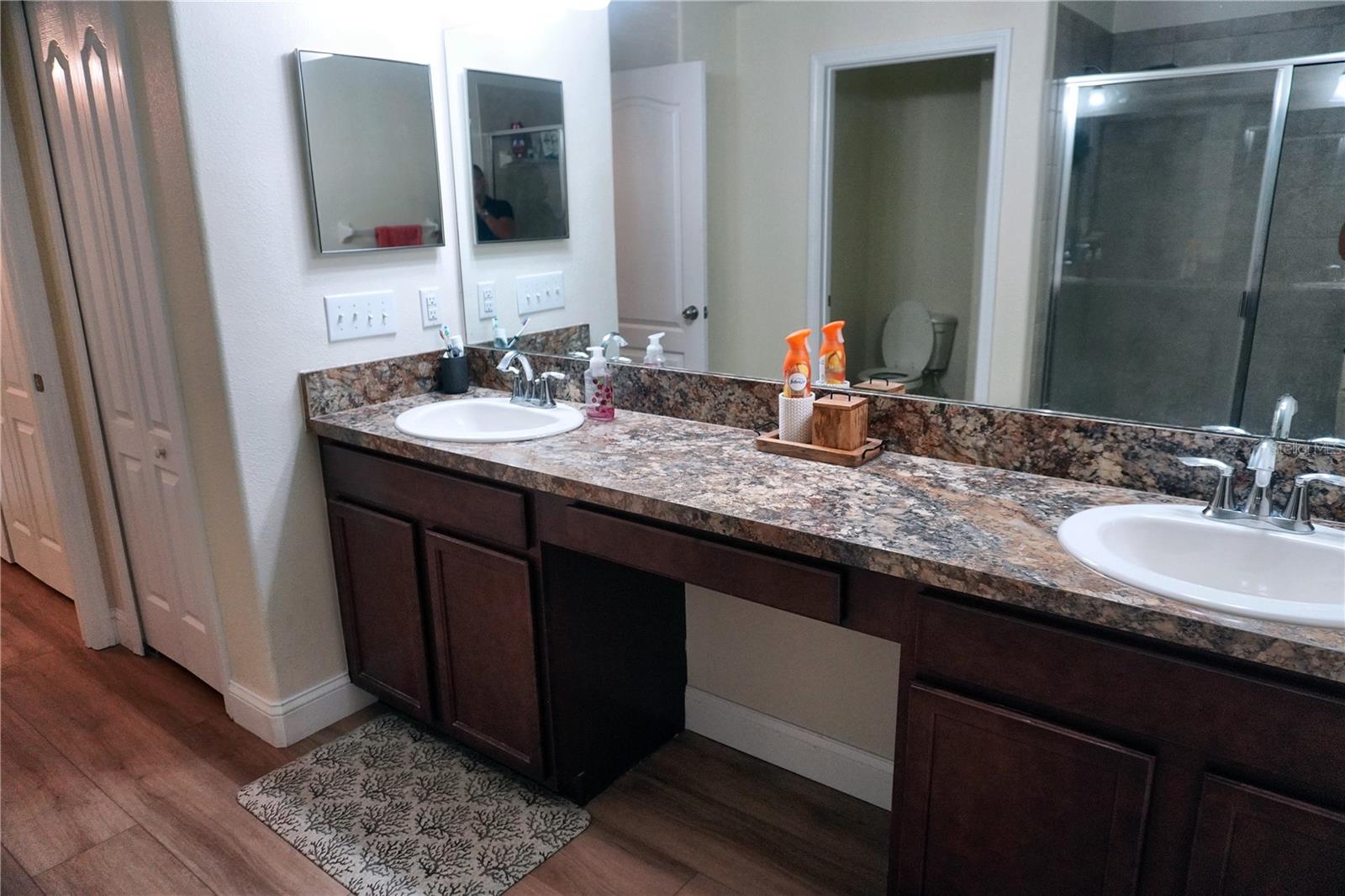 10118 Penwood Way Property Photo 17