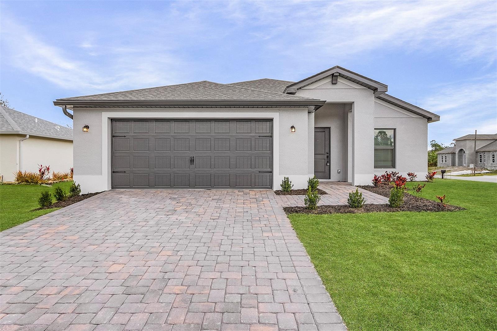 TB8521274 Property Photo 1