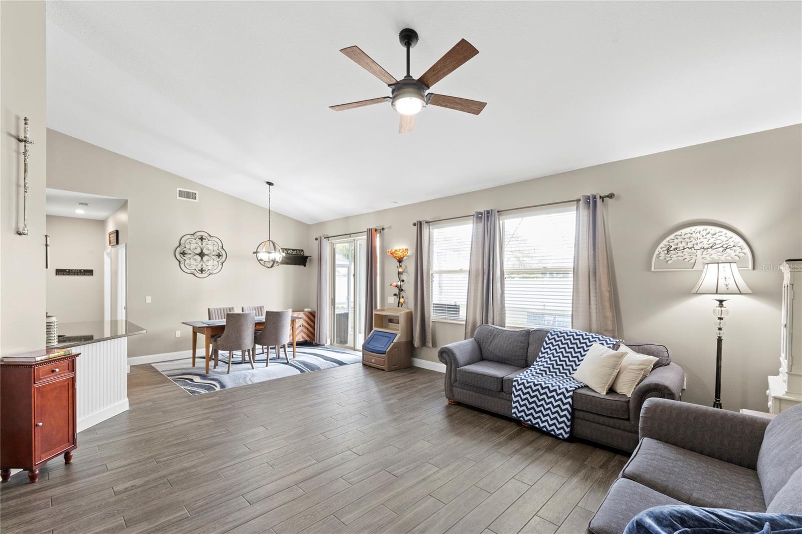 4038 Lithia Ridge Blvd Property Photo 14