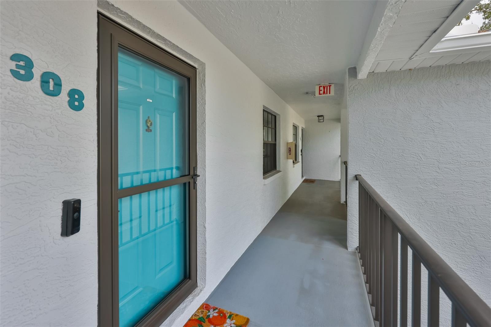 11800 Park Blvd #308 Property Photo 1