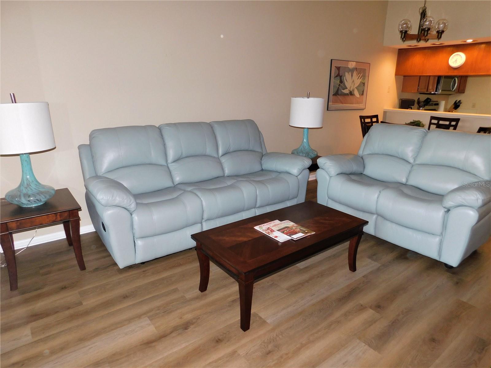 250 Woodlake Wynde #250 Property Photo 5