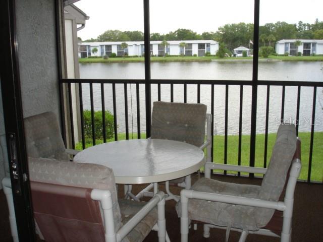 250 Woodlake Wynde #250 Property Photo 14