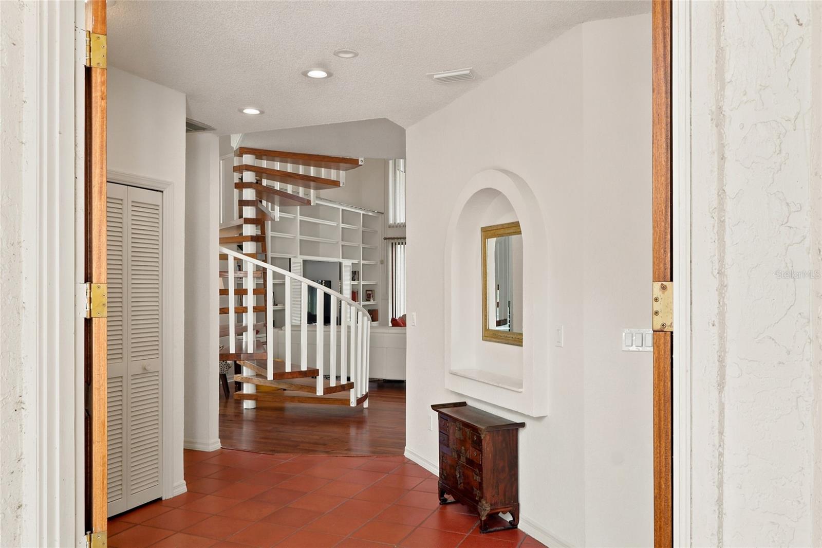 5359 Saddlebrook Way Property Photo 5