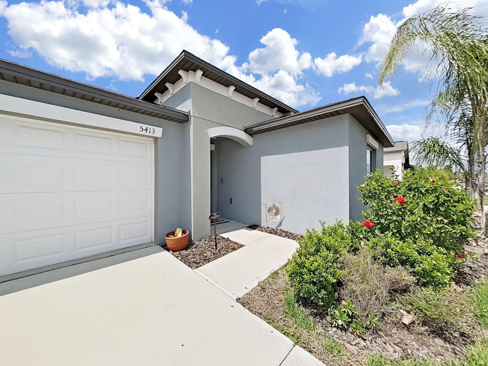 5413 Blue Azure Dr Property Photo 3