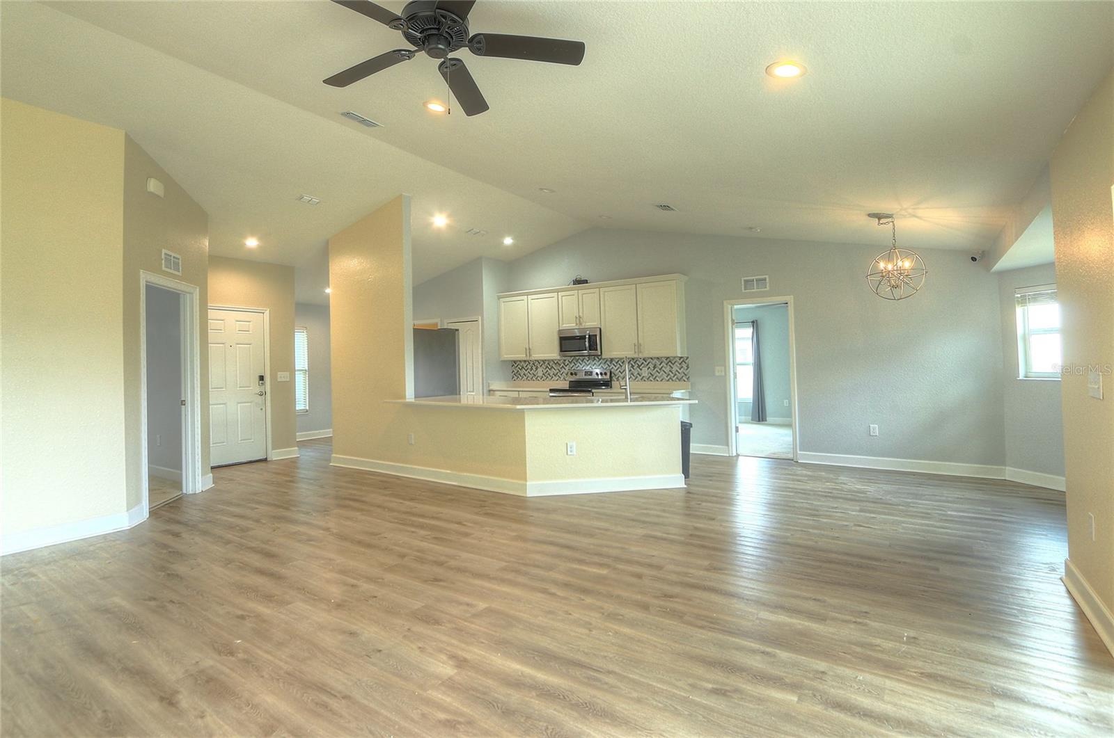 110 Plum Ave Property Photo 3