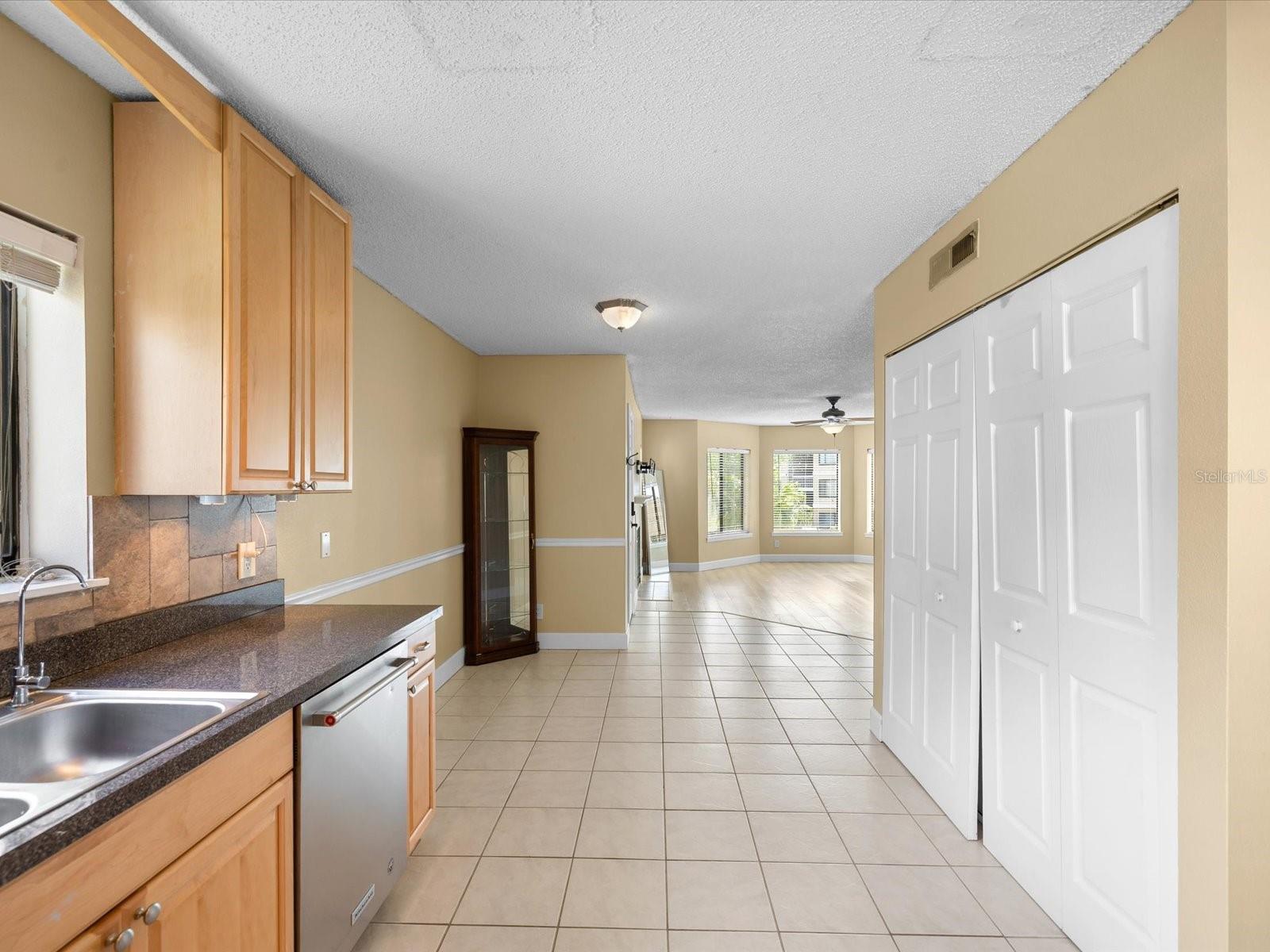 1550 S Belcher Rd #421 Property Photo 8