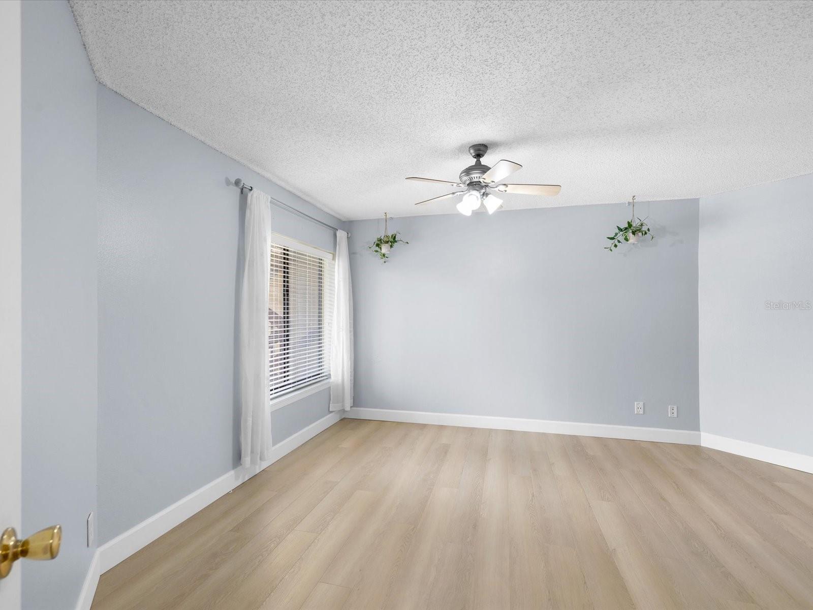 1550 S Belcher Rd #421 Property Photo 17