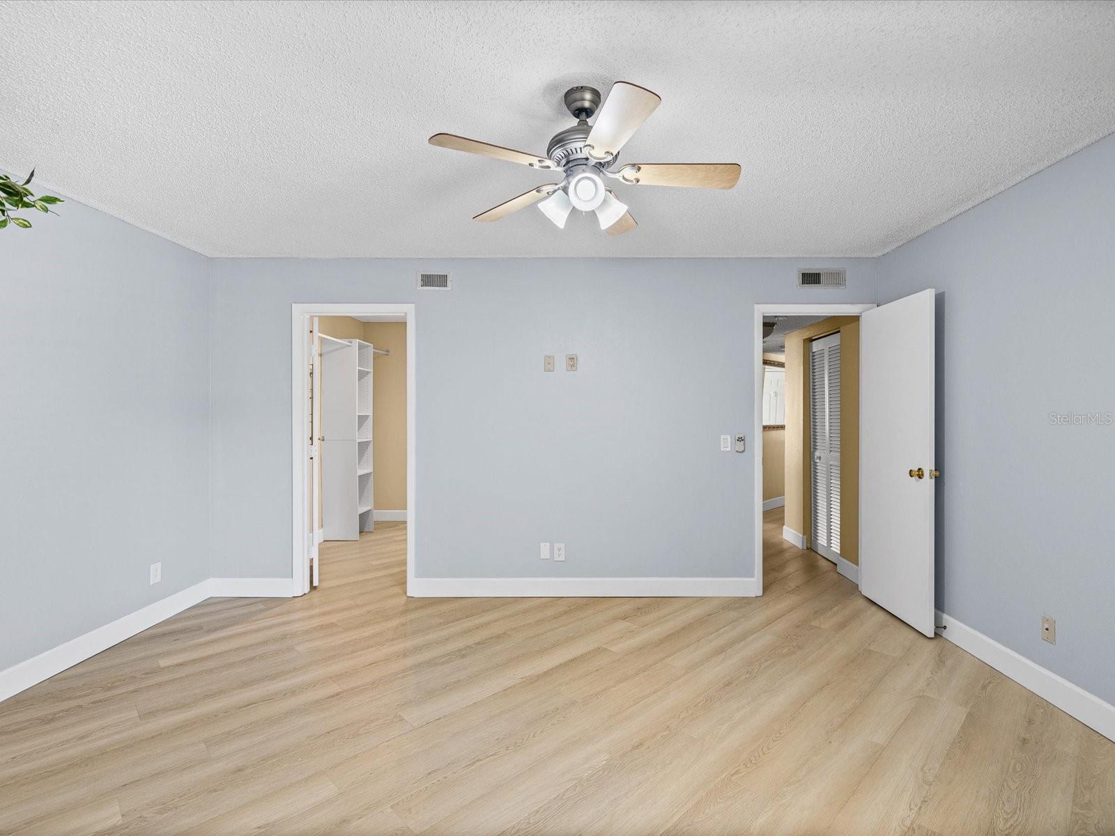 1550 S Belcher Rd #421 Property Photo 20