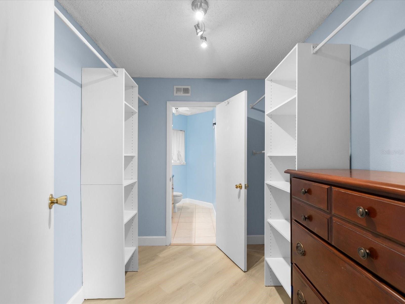 1550 S Belcher Rd #421 Property Photo 21