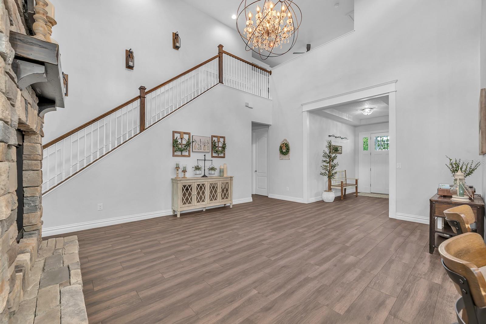 5202 Alafia Falls Dr Property Photo 17