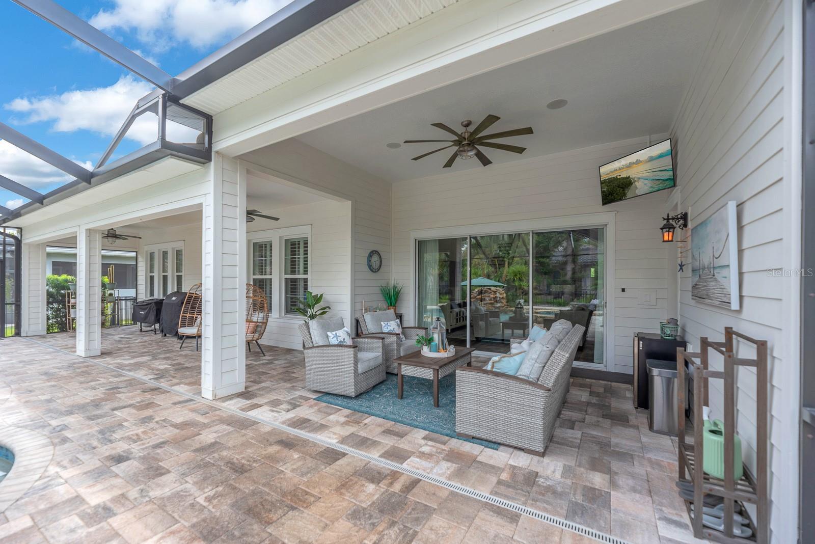 5202 Alafia Falls Dr Property Photo 39
