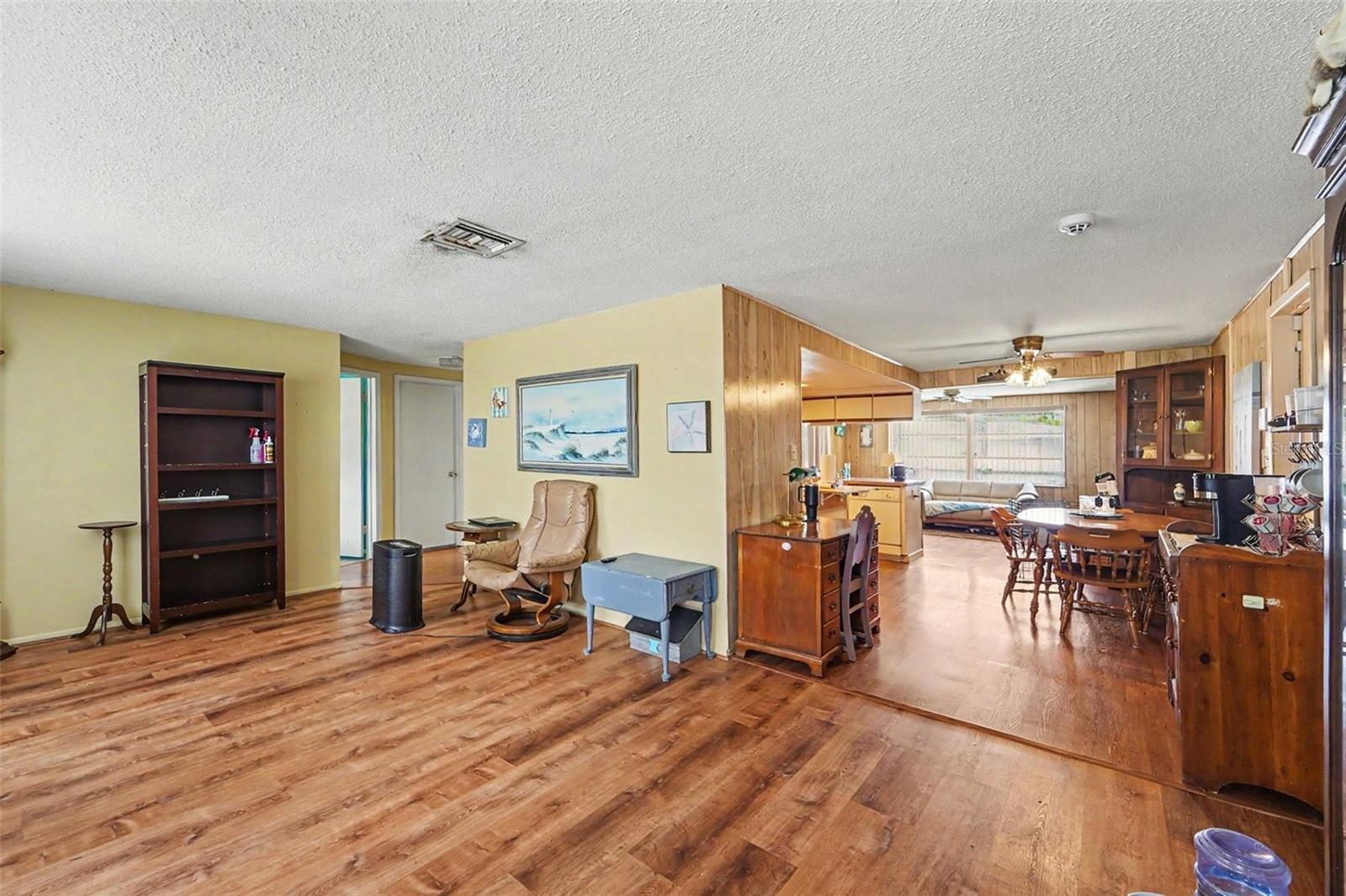 7015 Moravian Dr Property Photo 3