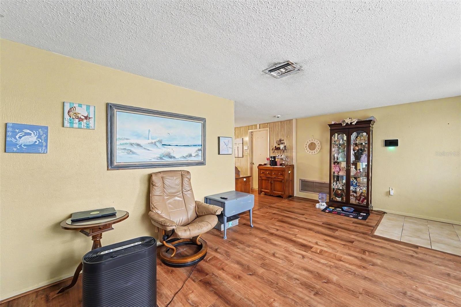 7015 Moravian Dr Property Photo 5