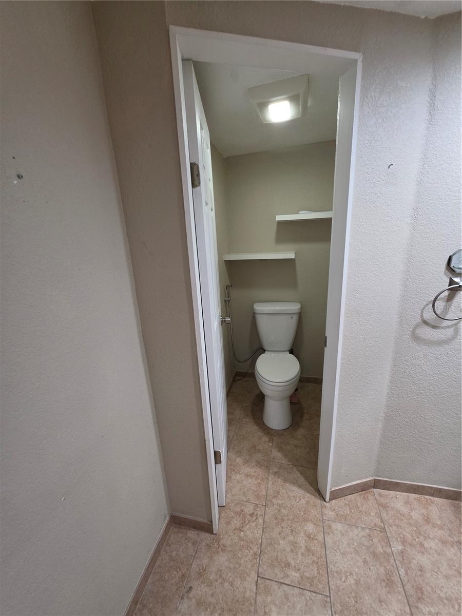 1807 E Waters Ave Property Photo 23