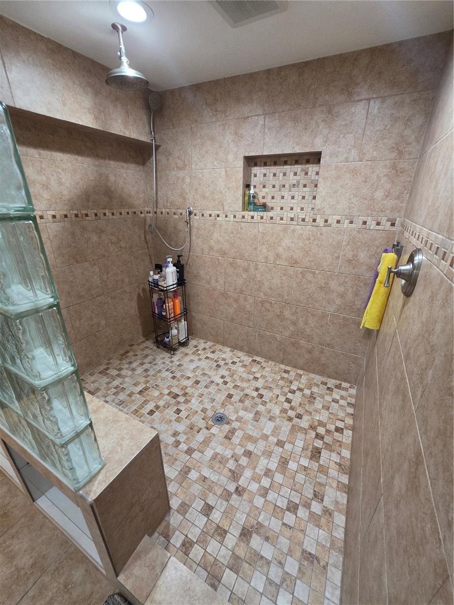 1807 E Waters Ave Property Photo 27
