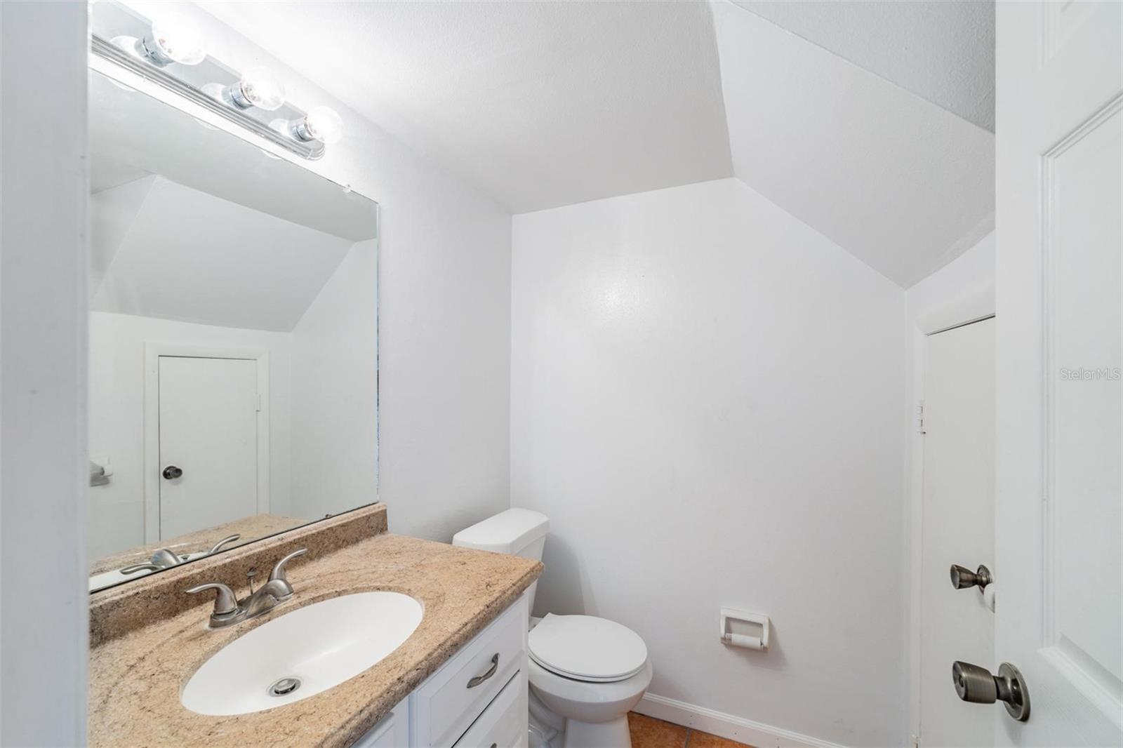 2936 Lichen Ln #b Property Photo 11