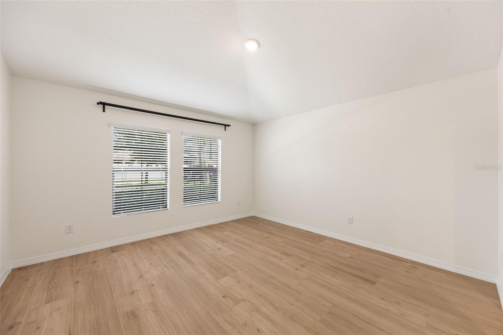 12401 Streambed Dr Property Photo 13