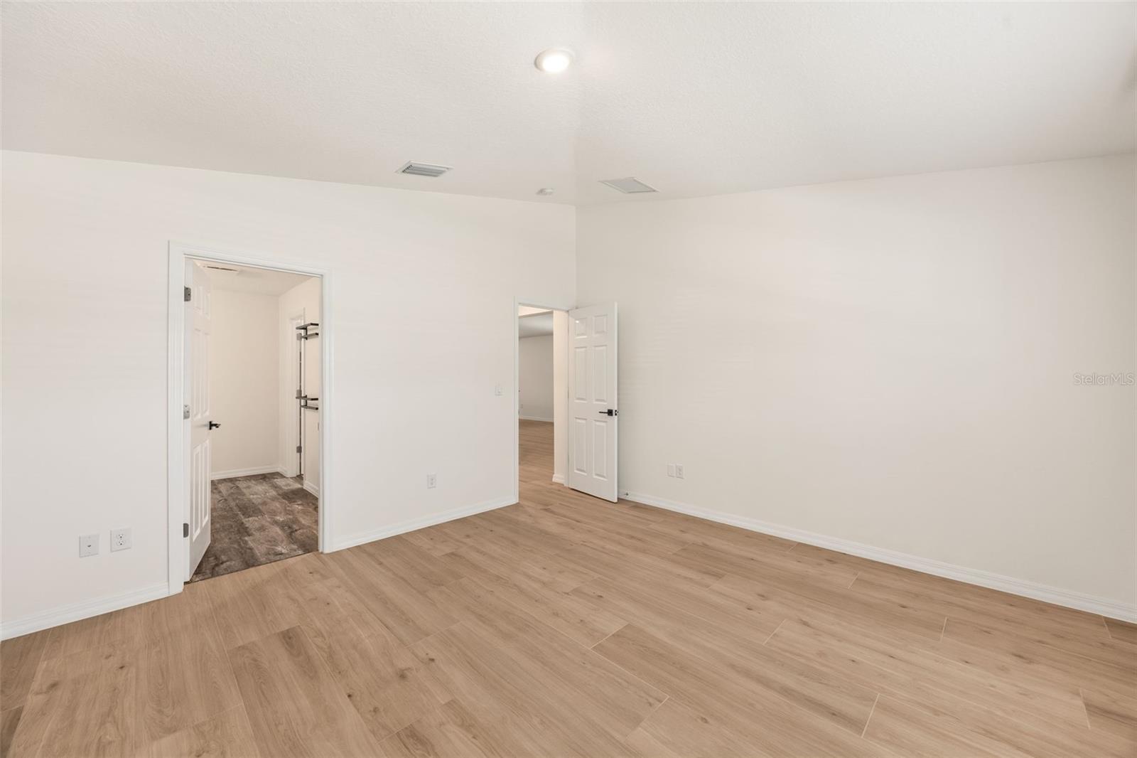 12401 Streambed Dr Property Photo 14