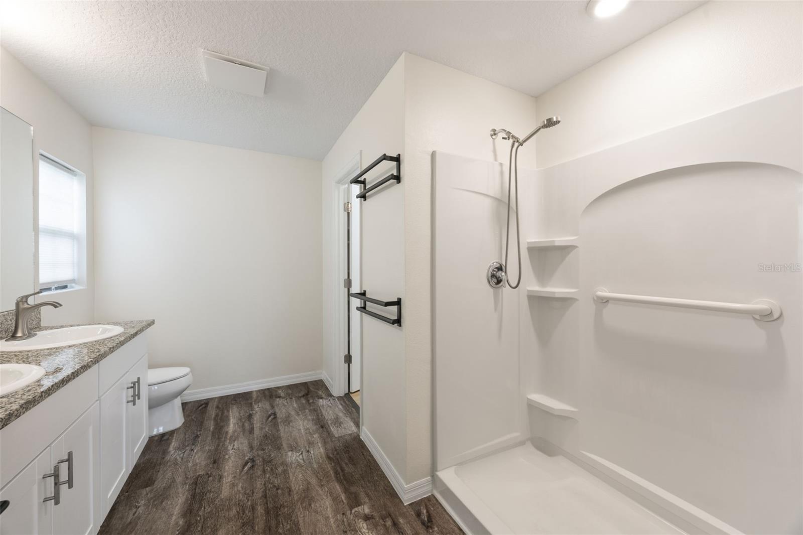 12401 Streambed Dr Property Photo 15