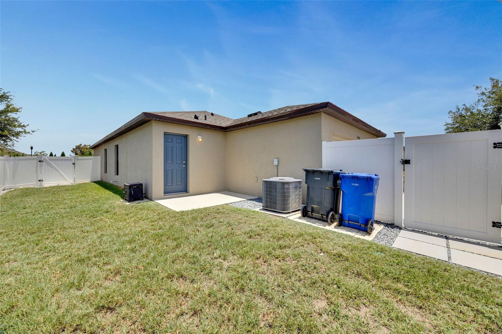 12401 Streambed Dr Property Photo 27