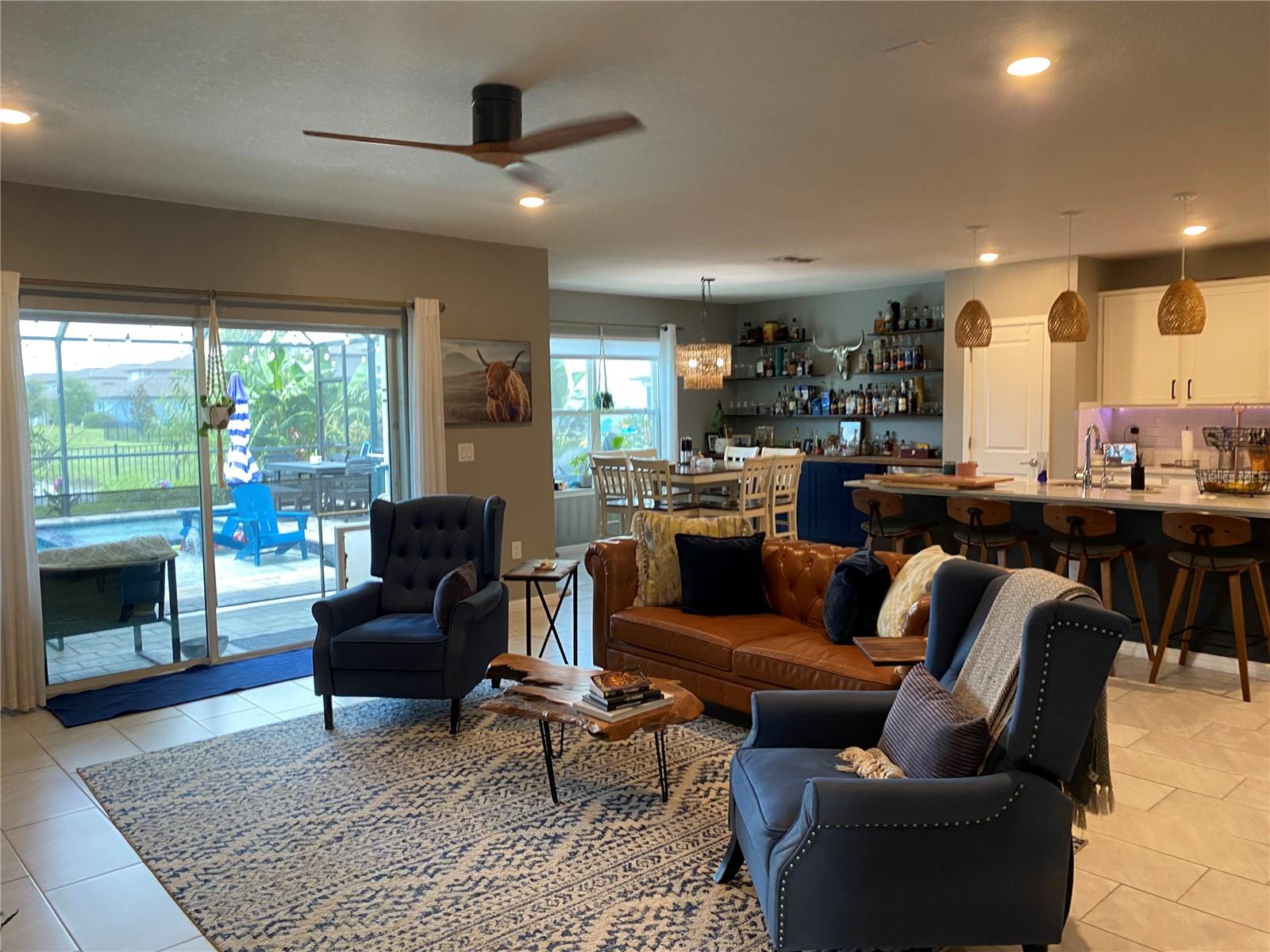 9126 Royal River Cir Property Photo 10